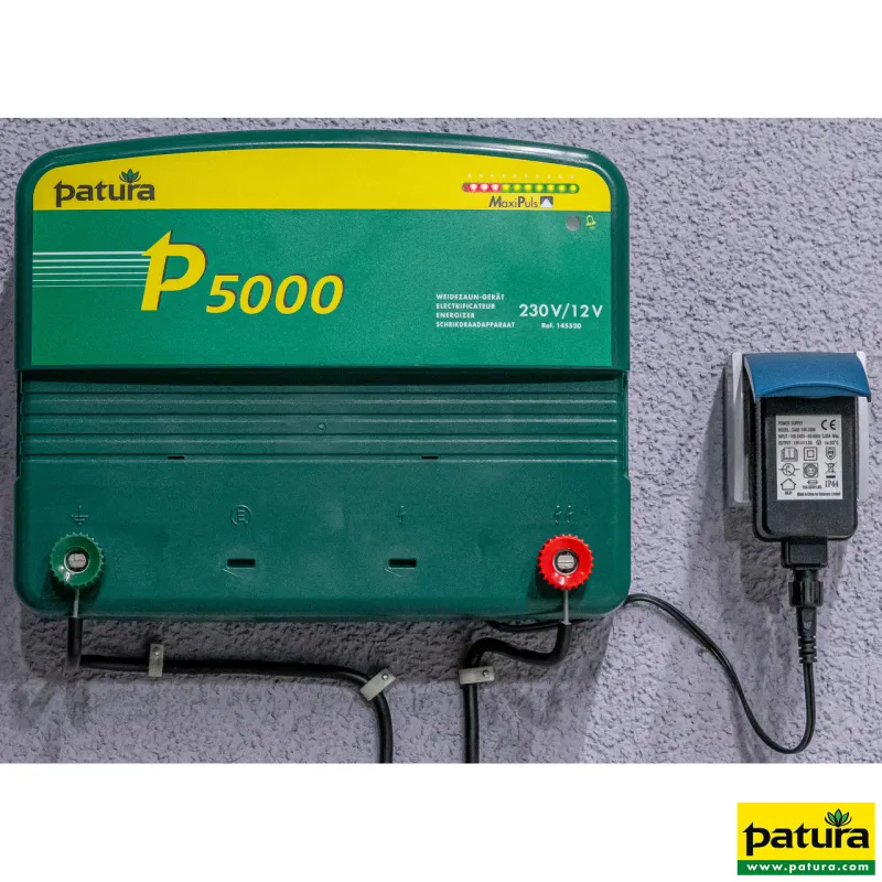 P5000, électrificateur multifonctions 230V / 12V, avec technologie MaxiPulsElectrificateurs combinés (230 / 12 volts) de la série Pro.La puissance alliée à une technologie de dernière génération145520