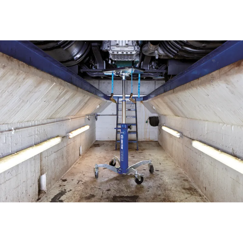 Vérin de fosse hydraulique à vérin télescopique 1.2TVérin de fosse hydraulique King Tony 9HYVB12 : capacité 1200 kg, levage sécurisé, pompe à pied intégrée, mobilité améliorée, sécurité renforcée.9HYVB12