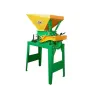Aplatisseur Floconneur AP150L’aplatisseur à grain et floconneur AP150 de la marque TOY est idéal pour la préparation des grains pour l’alimentation de vos animaux avec une rapidité de presse.9-990-17-06